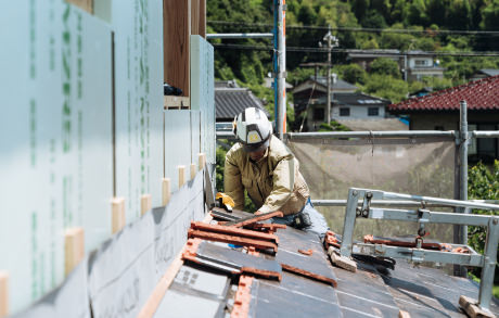 熟練の職人たちによる安心・安全な施工